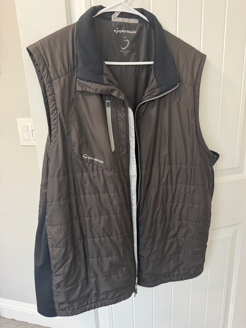 TaylorMade Men's Dark Brown Quilted Golf Vest with Black Trim